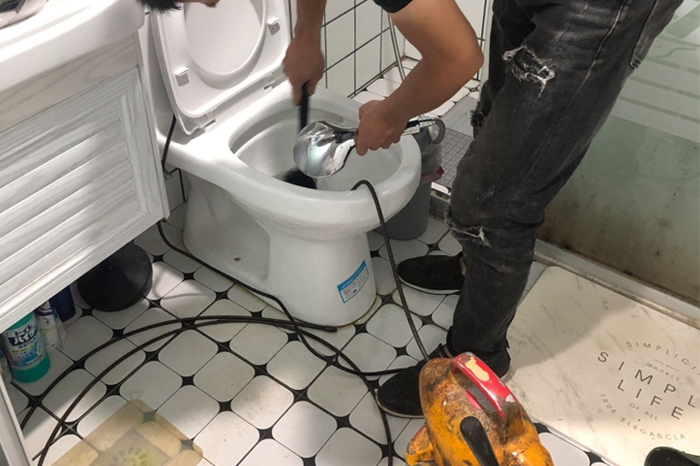 铺前镇疏通下水道