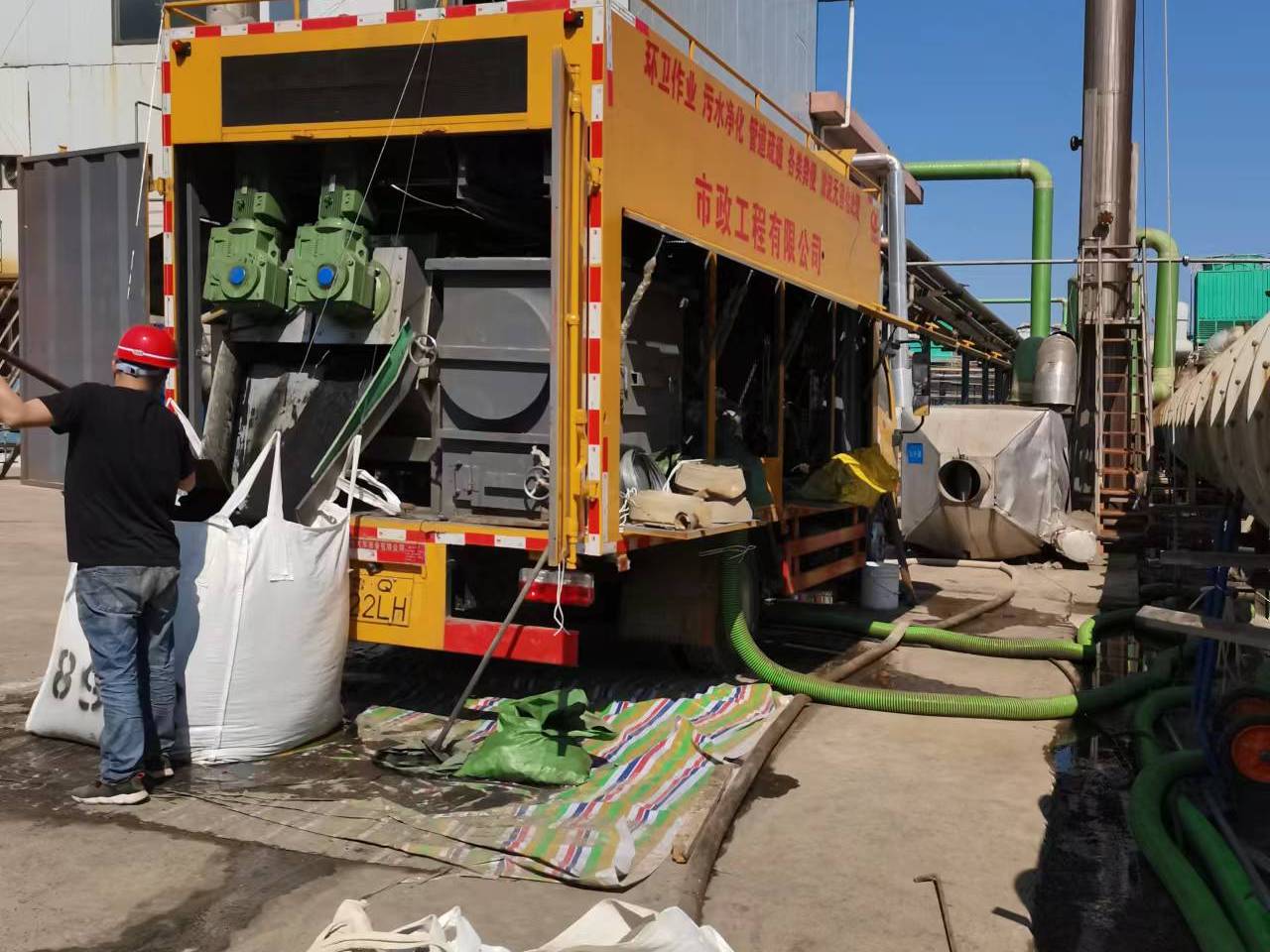 铺前镇淤泥压干处理